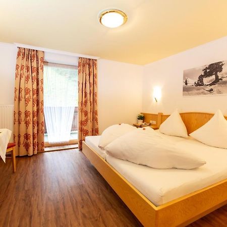 Hotel Garni Tyola Ischgl Eksteriør bilde
