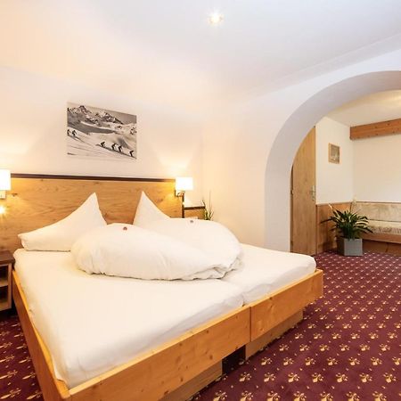 Hotel Garni Tyola Ischgl Eksteriør bilde